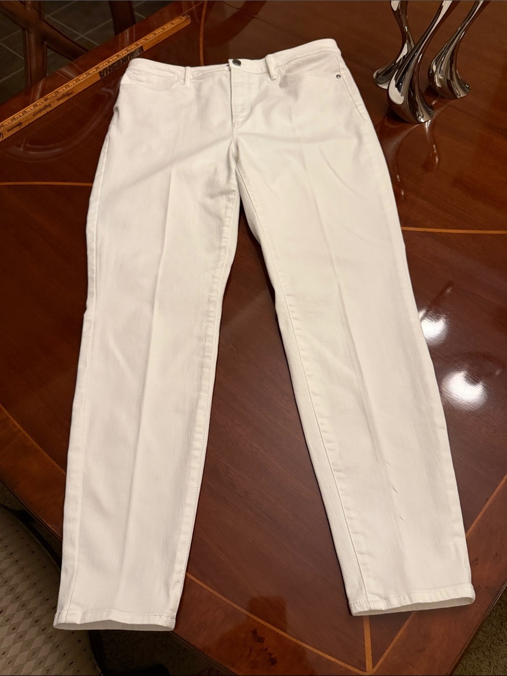 White jean jeggings